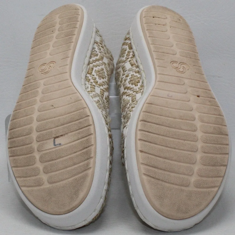 Clarks Cloudsteppers Step Glow Slip‎ On Tan White Geometric Woven Flats 6.5